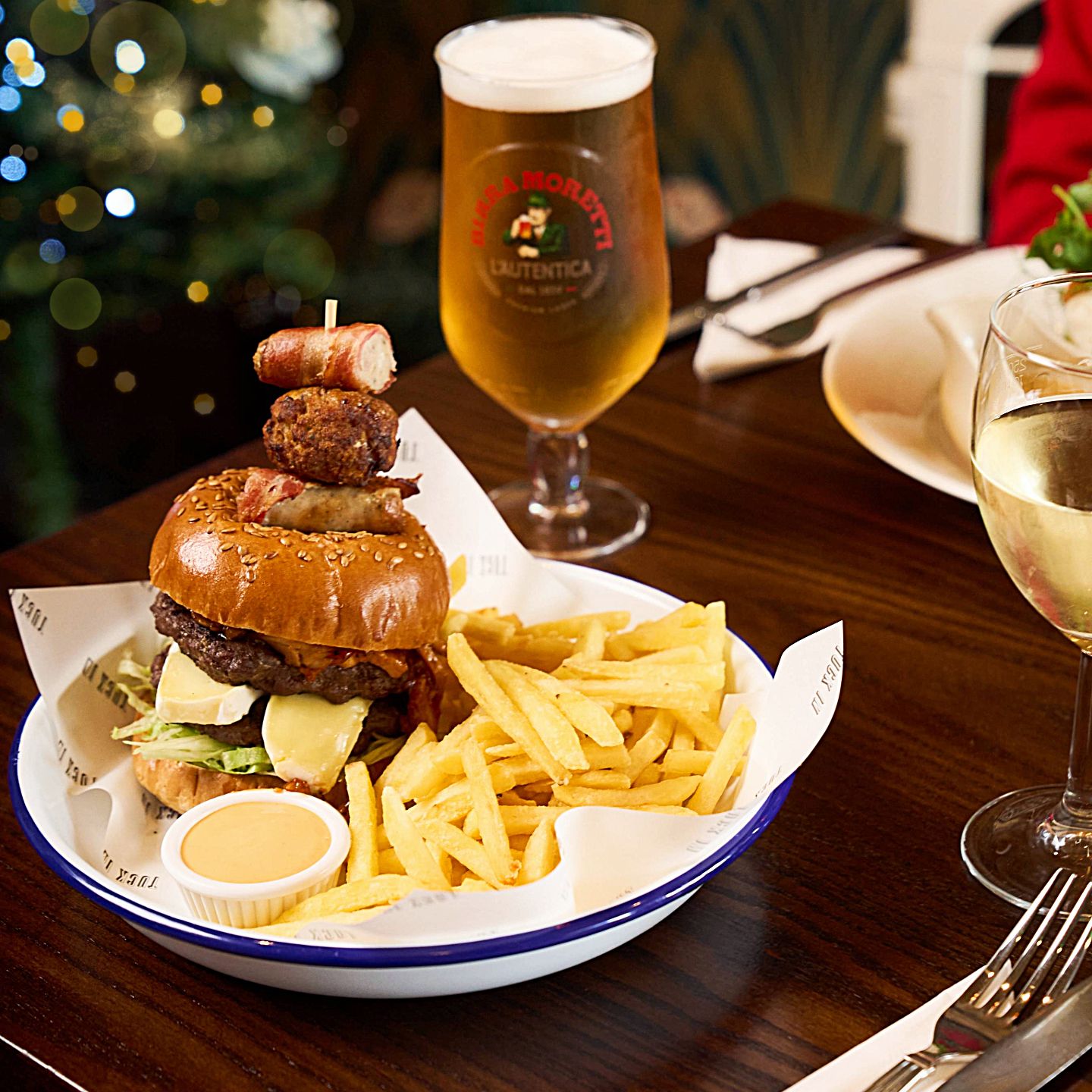 Festive Lunch & Dinner at The Alders Nottingham in Ollerton